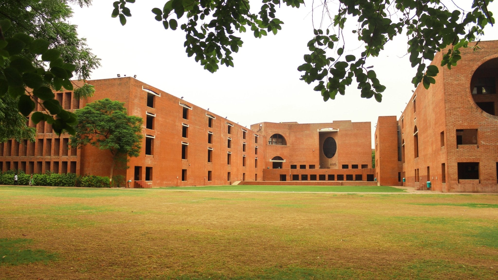5 Most Famous Louis Kahn Buildings - The Artment