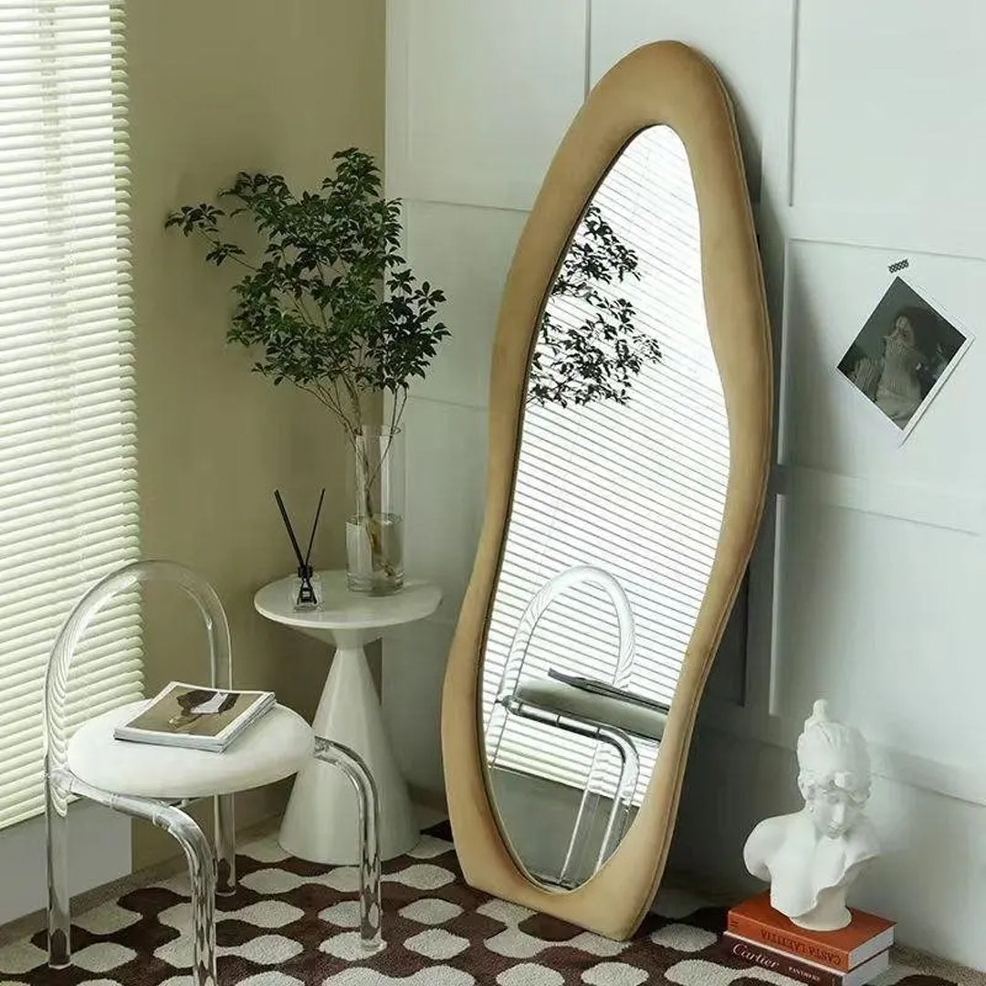 The Fluid Reflection Mirror