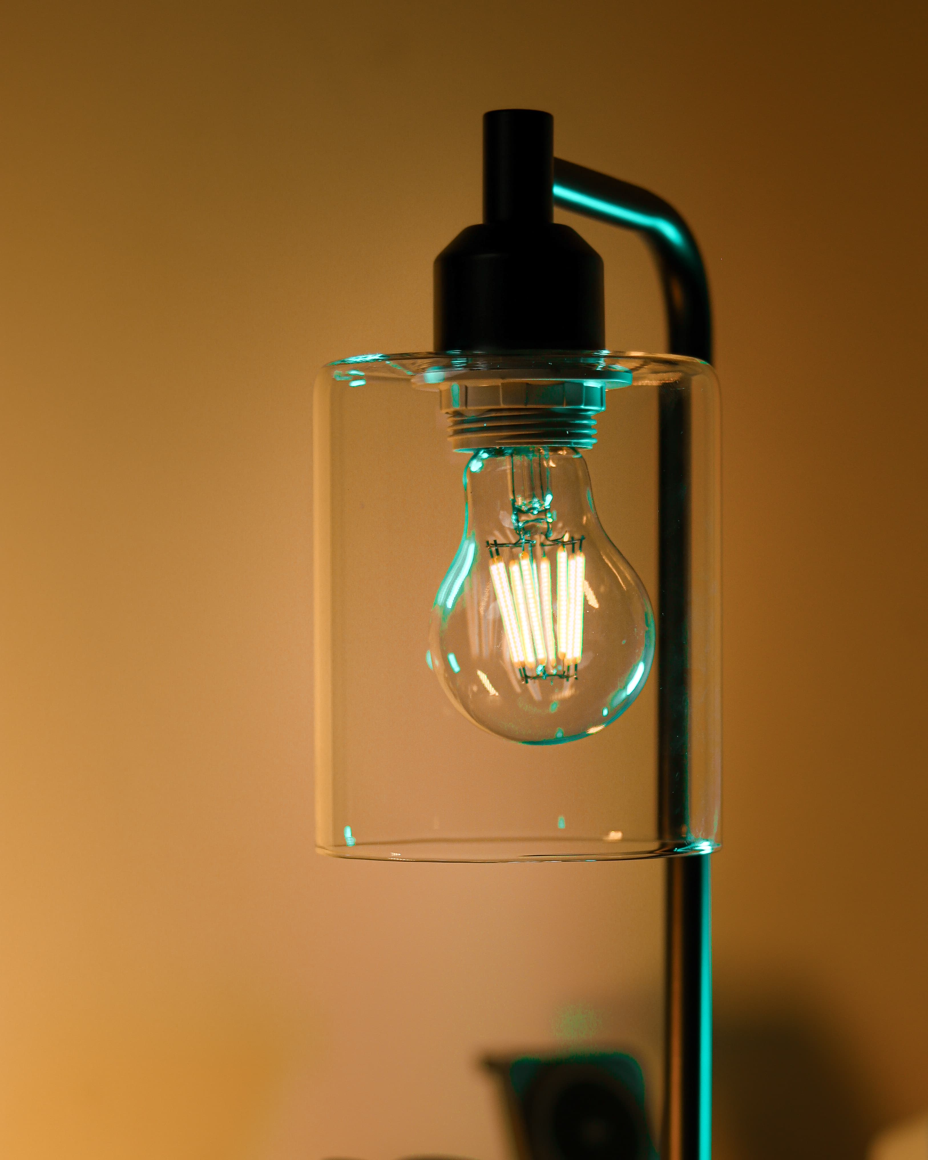 Artique Dimmable Table Lamp