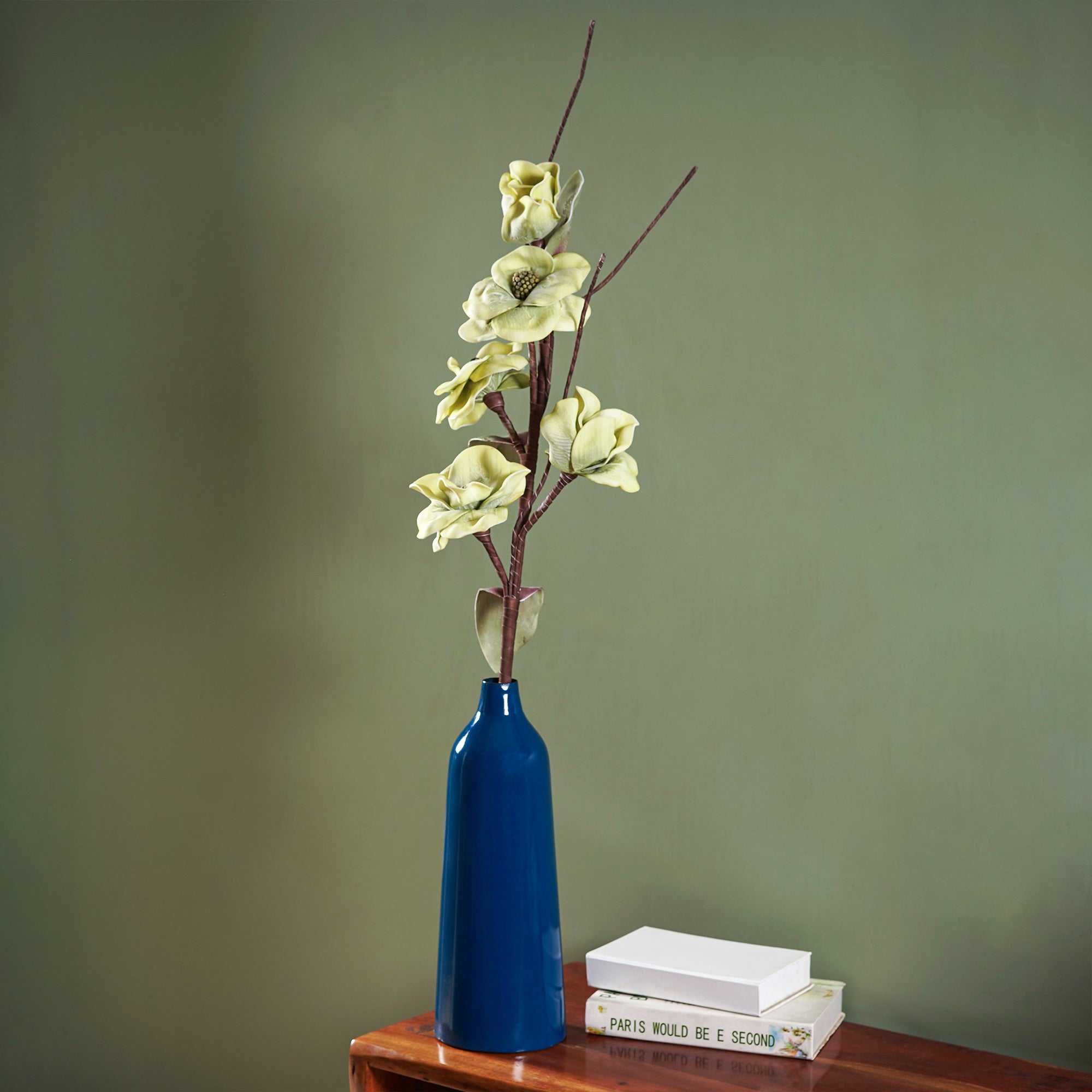 Magnolia Moonkissed - The Artment