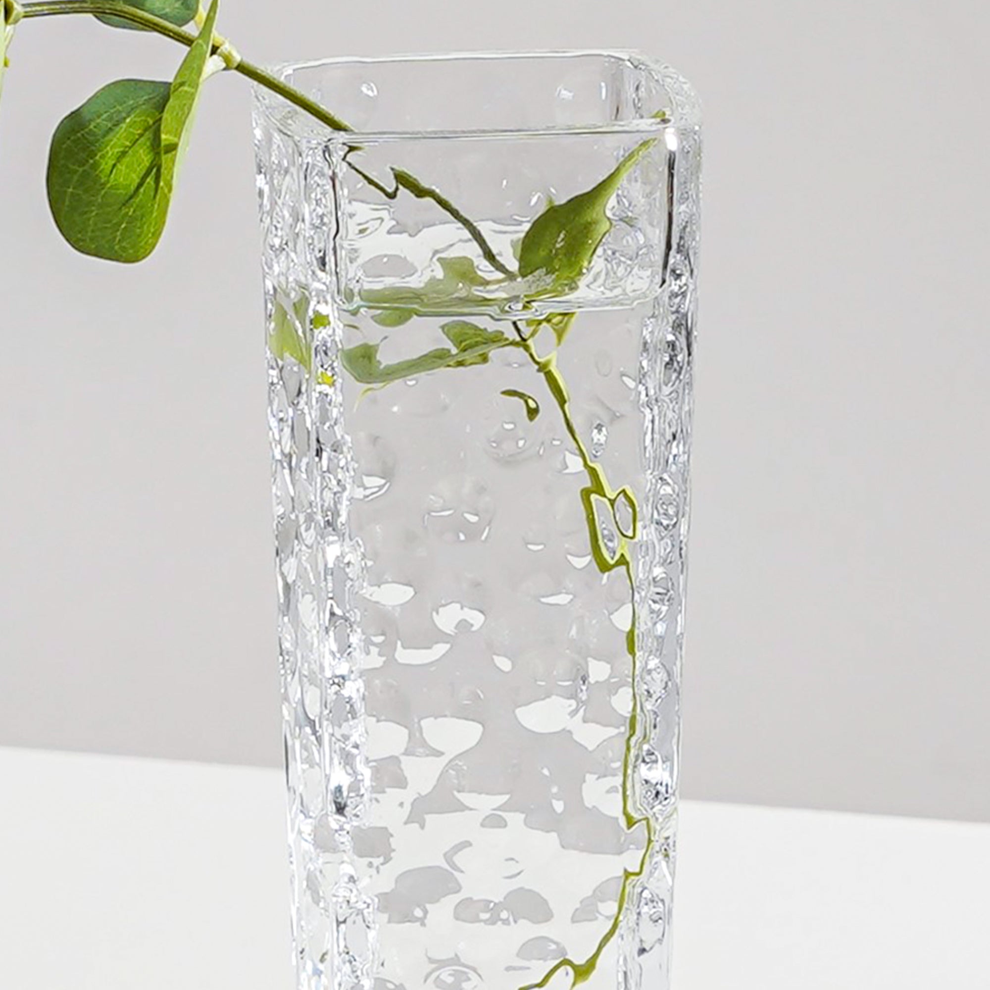 Minimal Frenzy Glass Vase - The Artment