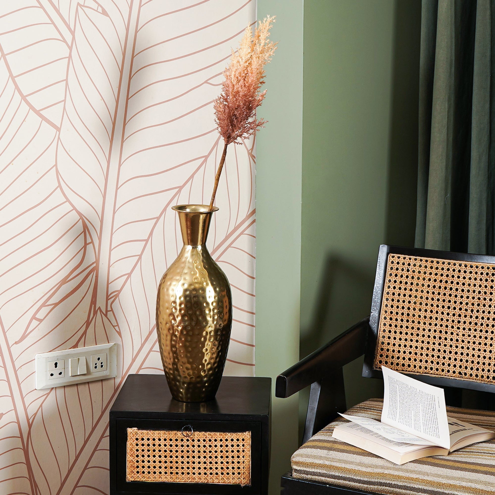 Sabina Pampas Flower - The Artment