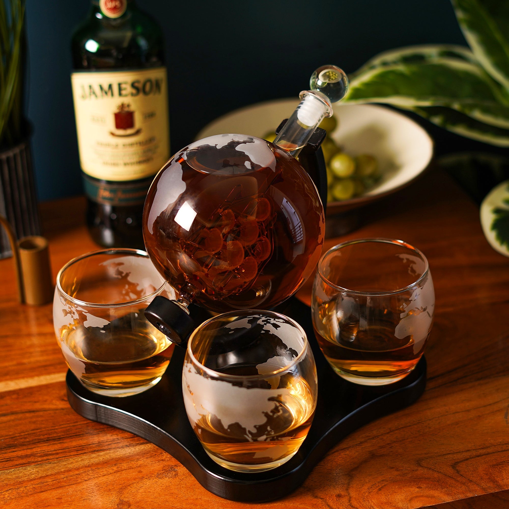World Decanter Set - The Artment